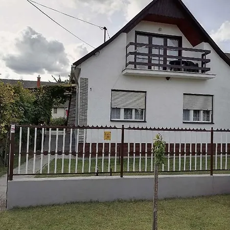 In 18415 * バラトンフェニヴェシュ