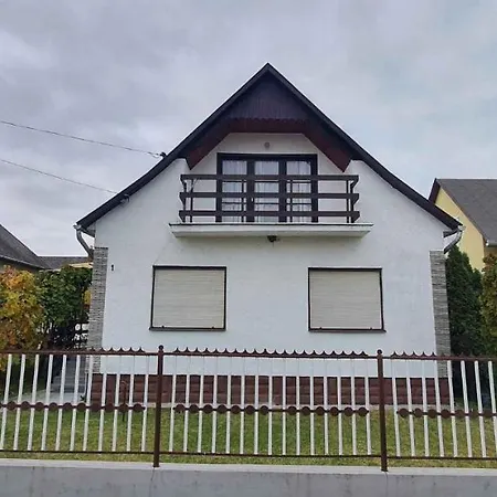 Feriehus In 18415 Balatonfenyves